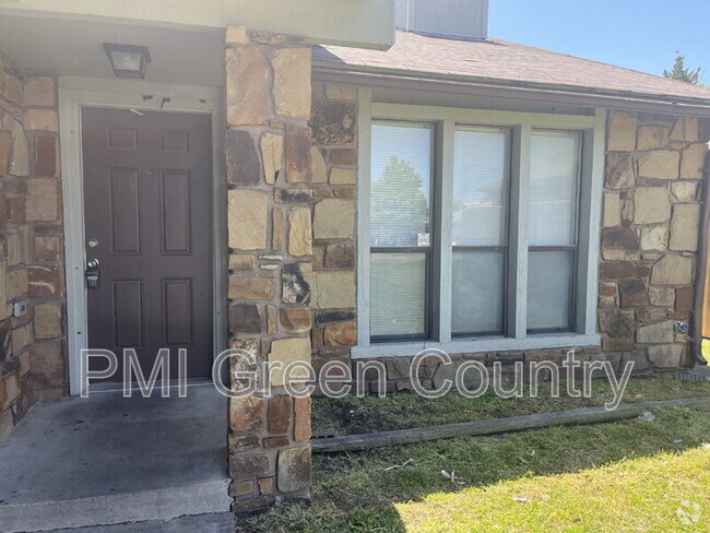 Building Photo - 13032 E 39th Pl Rental