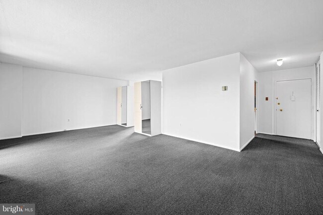 Photo - 1 E University Pkwy Unit 502