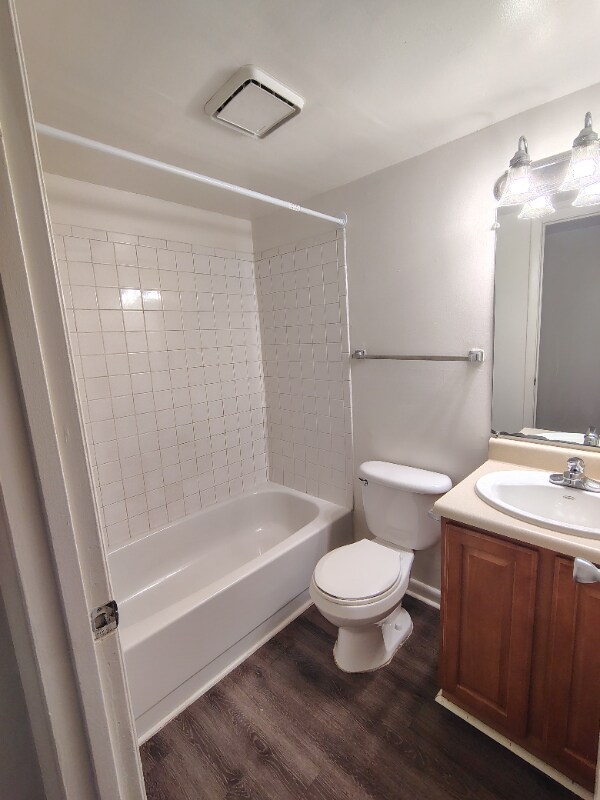 Photo - 600 Reusens Rd Unidad I94