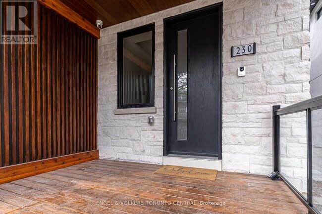 Photo - 230 Willow Ave