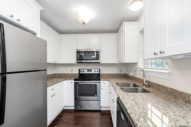 Photo - 15146 Cocodrie Ave