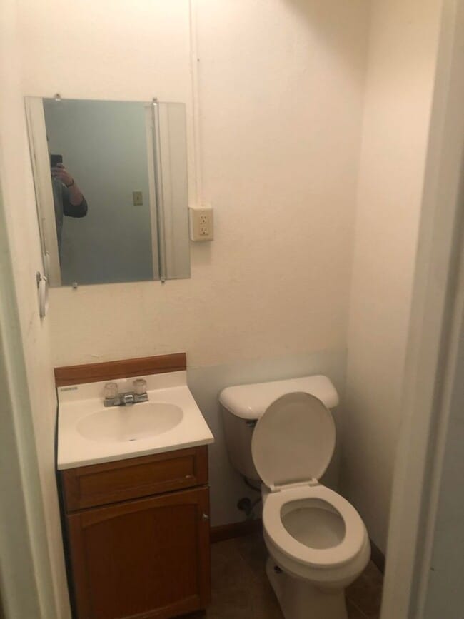 Photo - Large 4 Bedroom 2 bath