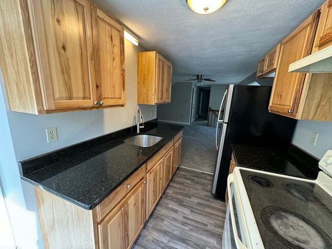 Photo - 61 Waverley Rd Unit 3