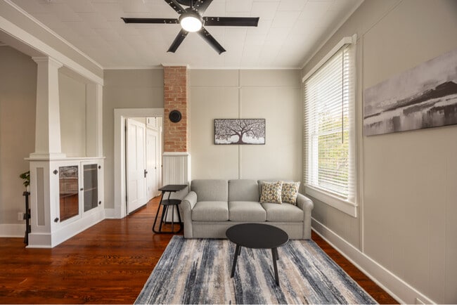 Photo - 500 Madison St