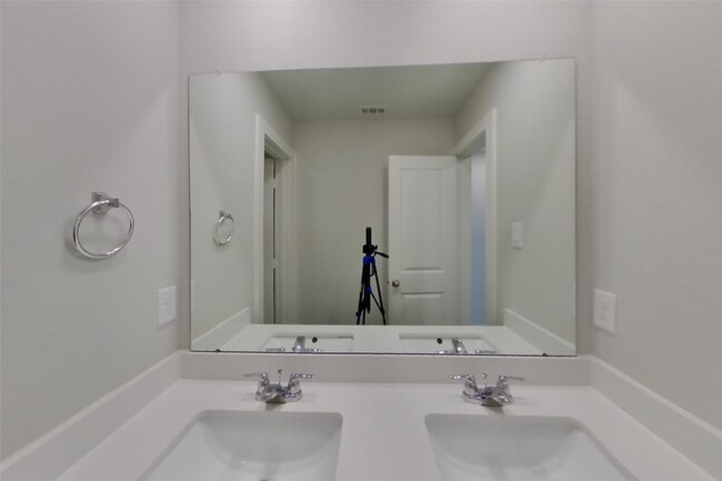 Photo - 9835 Willow Creek Commerce Dr