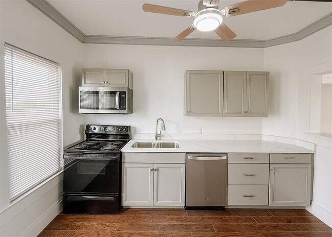 Photo - 1120 NW 51st St Unit 3