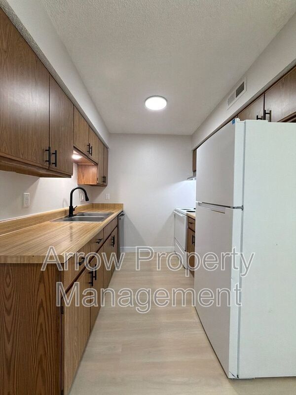 Photo - 539 N 24th St Unit 17