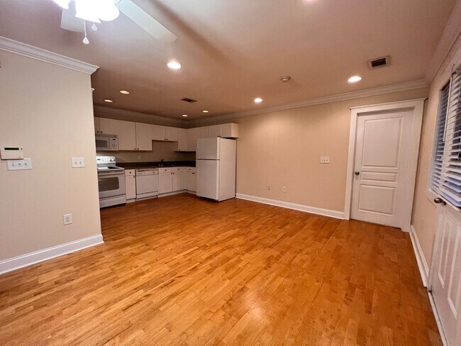 Photo - PRE-LEASING FOR AUGUST 10 2026! WOODLANDS OF ATHENS