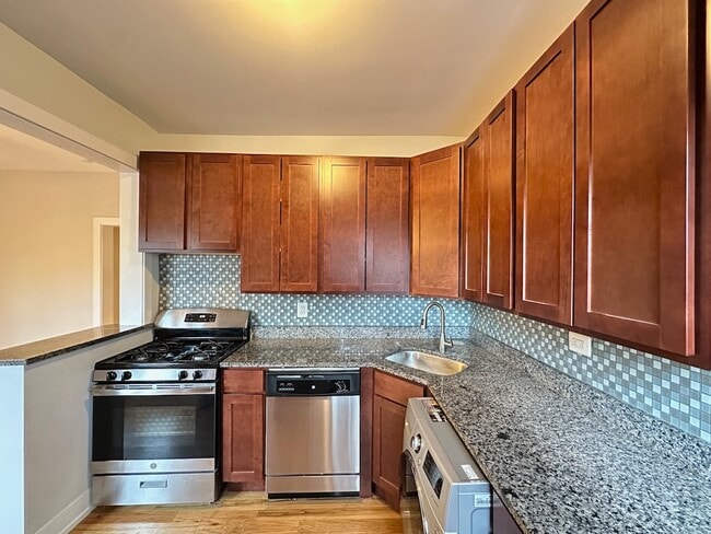 Photo - 3535 N Racine Ave Unit J07P