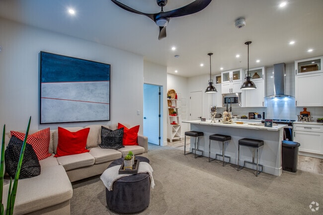 2 BR, 2 BA - 1,123 SF