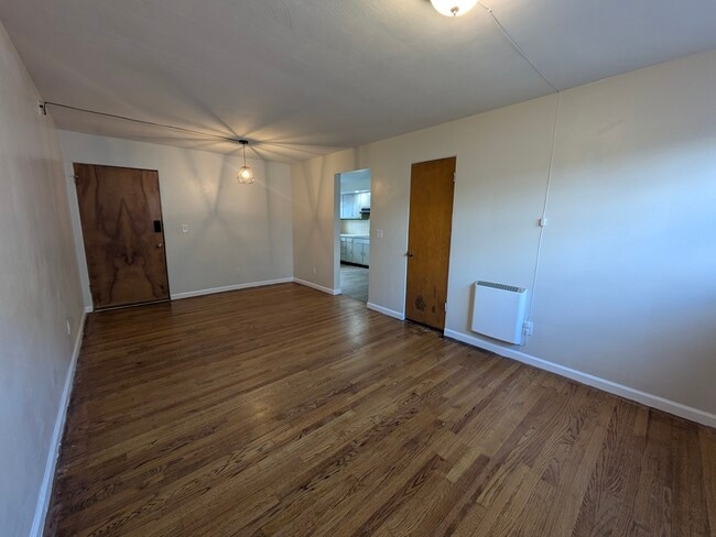 Photo - 617 June St Unit B