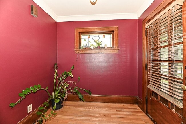 1515 N 57th St Unit Lower