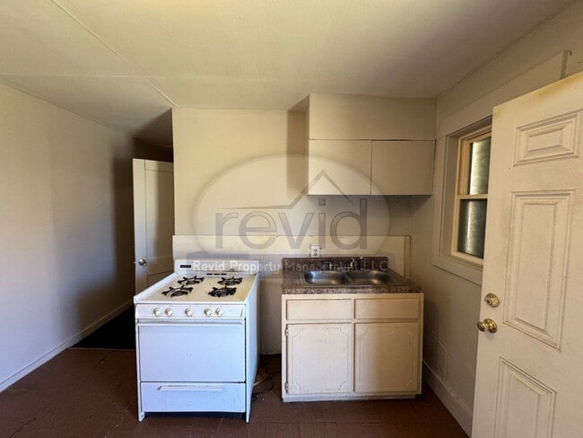 Photo - 734 Lane Ave Unit 734 Lane #B