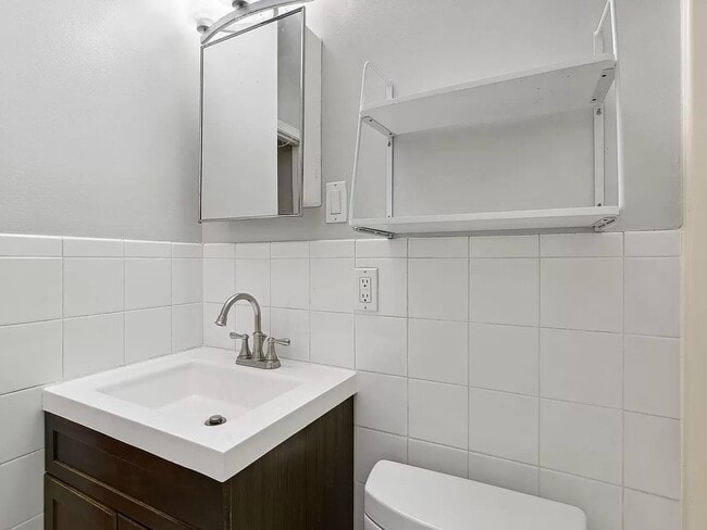 Photo - 275 Hamilton Pl