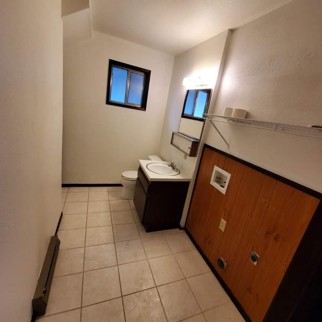 Photo - 1224 E 3rd St