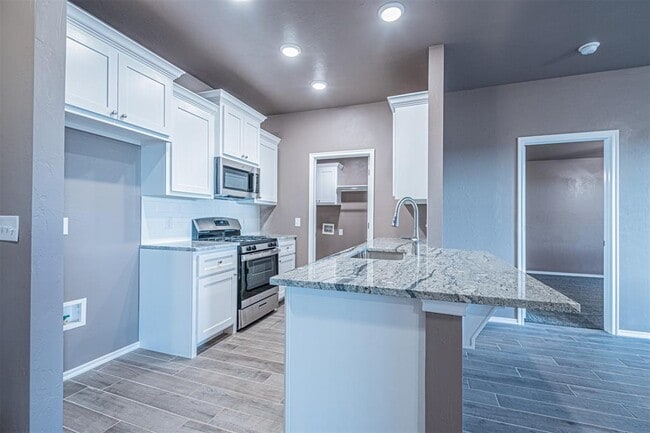 Photo - 1620 Highland Loop