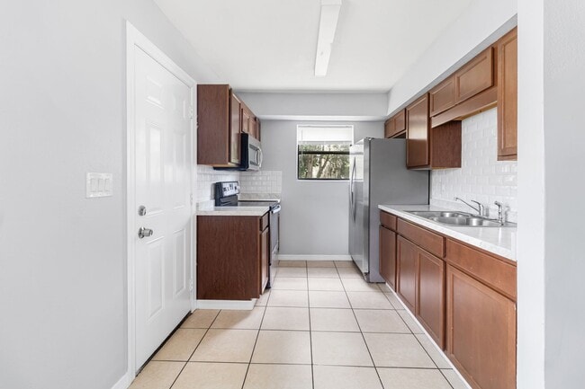 Photo - Cute 2 bedroom 1 bathroom Single Family House great location!