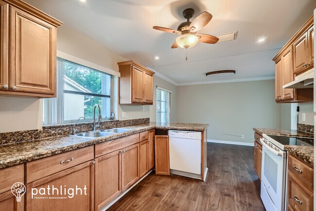 Photo - 7823 Northwest 40th Street