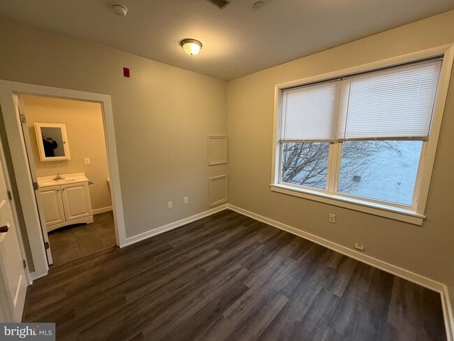 Photo - 1535 Cecil B. Moore Ave Unit B