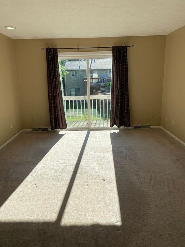 Photo - Spacious & Unique Contemporary Home – Perfect for Entertaining and Family Living!