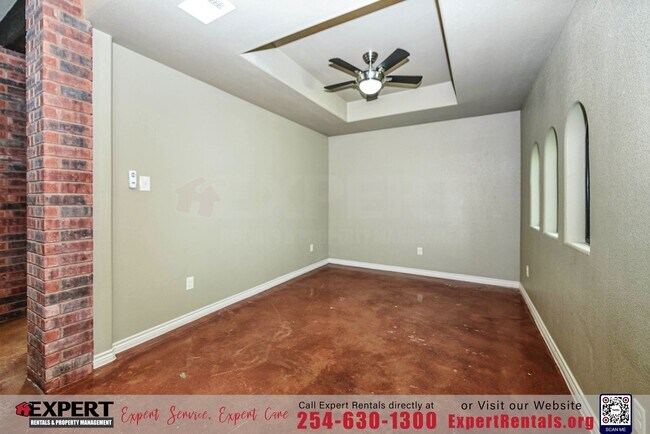 Photo - GORDEOUS 3 BEDROOM HOME WITH SOLAR PANELS!!