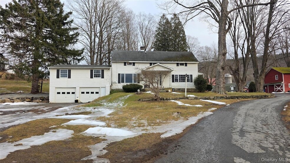 Photo - 460 Sinpatch Rd Unit 1