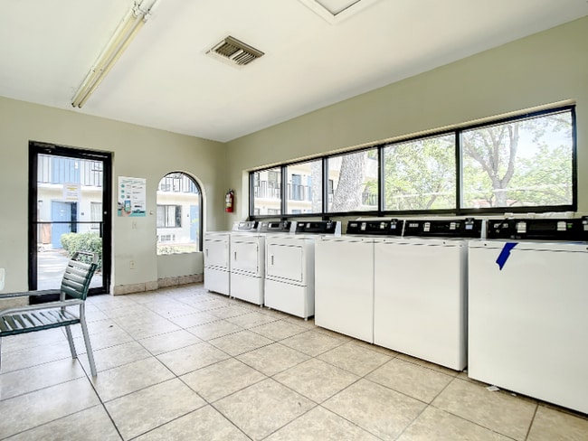 Photo - 5399 W Irlo Bronson Memorial Hwy Unit Double Queen Room Kitchen