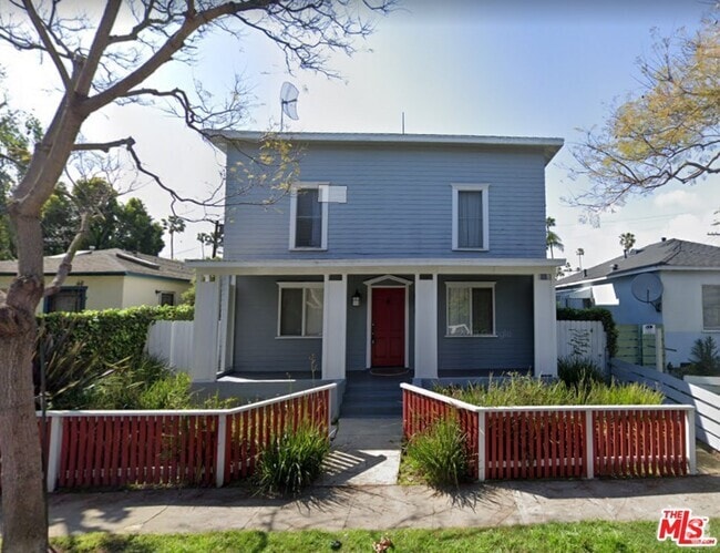 Building Photo - 651 Angelus Pl Unit B Rental