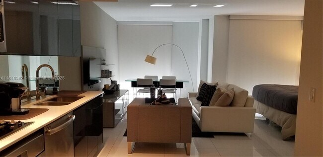 Photo - 31 SE 6th St Unit 603