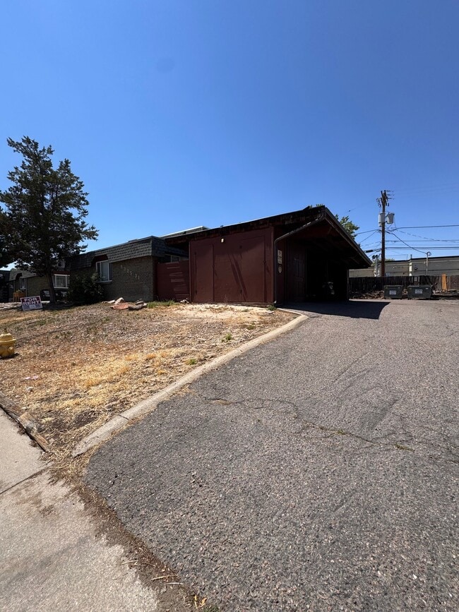 Photo - 8331-8331 Fox St Unit 8331