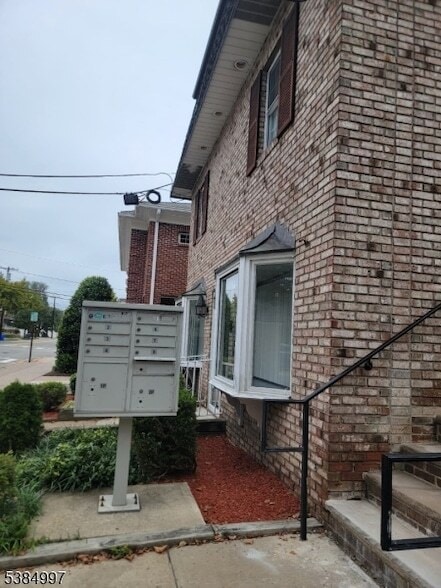 Building Photo - 195 3rd Ave Rental
