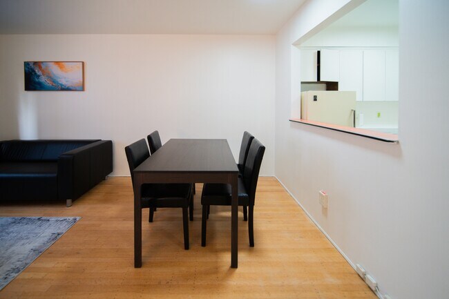 Photo - 1925 Nelson St Unit 206