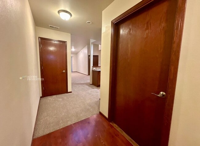 Photo - 1668 Stremler Dr