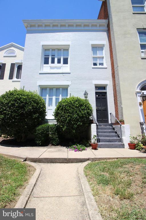 Building Photo - 3237 N St NW Unit 15 Rental