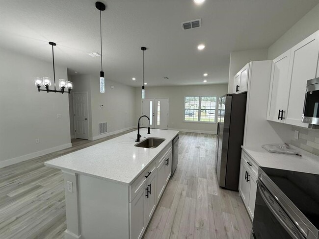 Photo - 228 W Brimson Pl