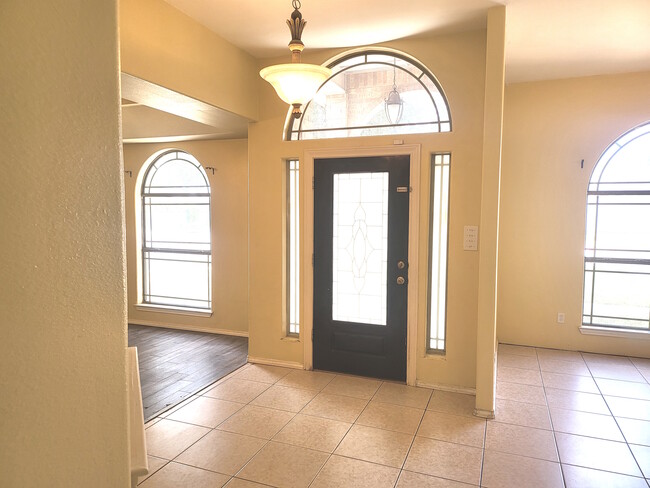 Photo - 2200 N 48th St