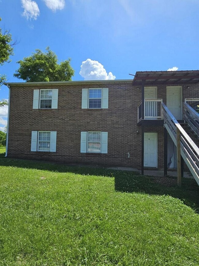 Building Photo - 50 Gibson Ave Unit A