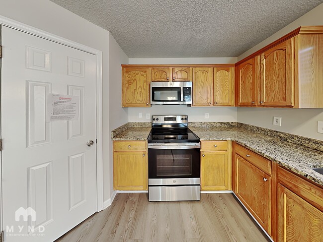 Photo - 6132 Hickory Ln Dr