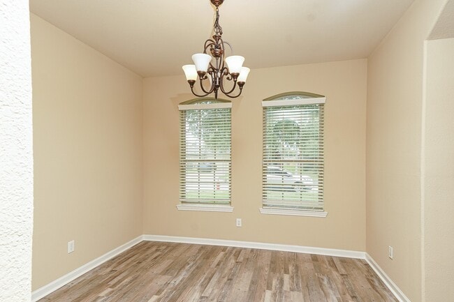 Photo - 3042 Camelia View Ln