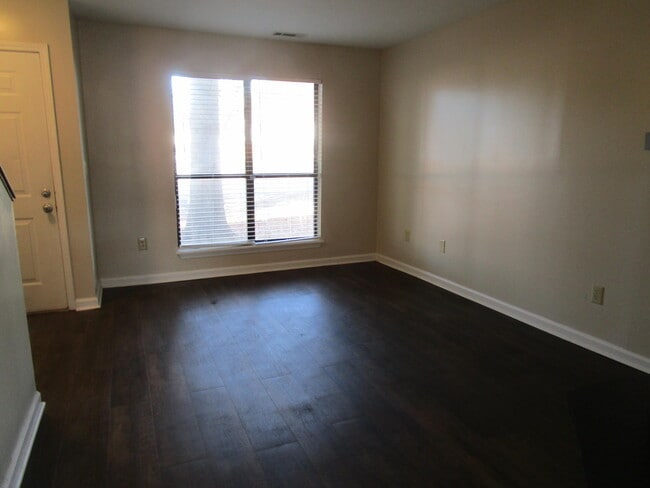 Photo - 1944 Gion St