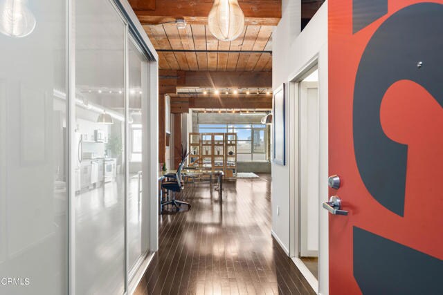 Photo - 530 S Hewitt St Unidad 427