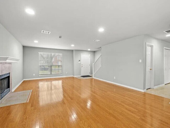 Photo - 2200 N Shields Dr