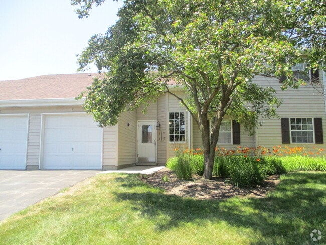 Building Photo - 99 Gant Cir Unit E Rental