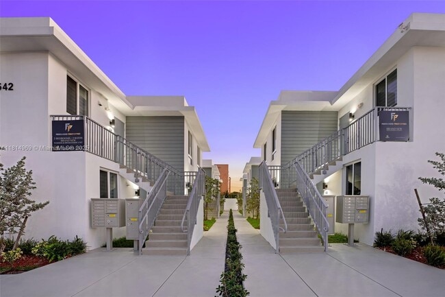 Photo - 1542 NW 2nd St Condo Unit 106