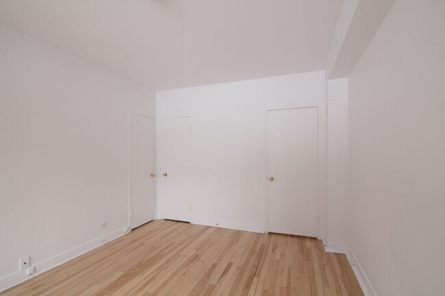 Photo - 6525 Côte-Saint-Luc Unit 107