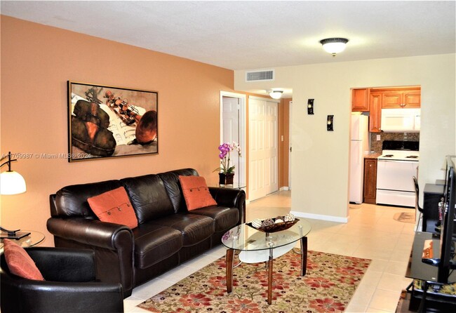 Photo - 17570 Atlantic Blvd Condominio Unidad 306