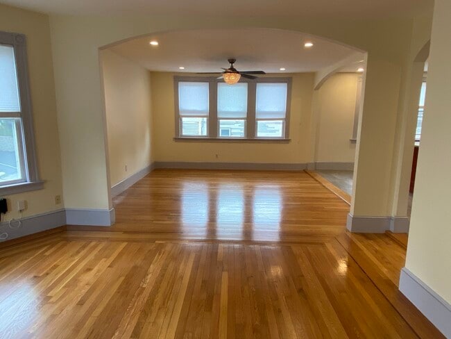 99 Walnut St Unit 2