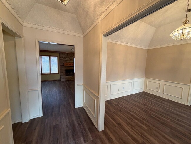 Photo - 5806 78th St