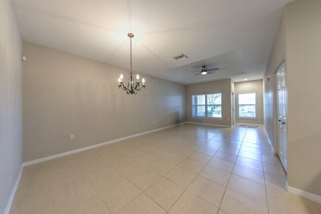 Photo - 1868 S Dovetail Dr Unidad C2