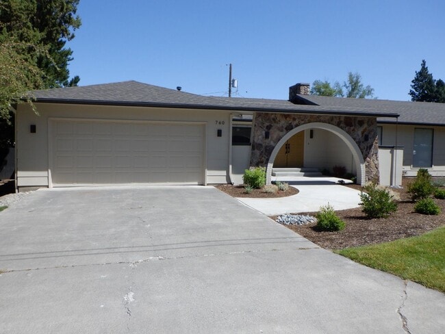 Building Photo - i760 Unit 760 Rental